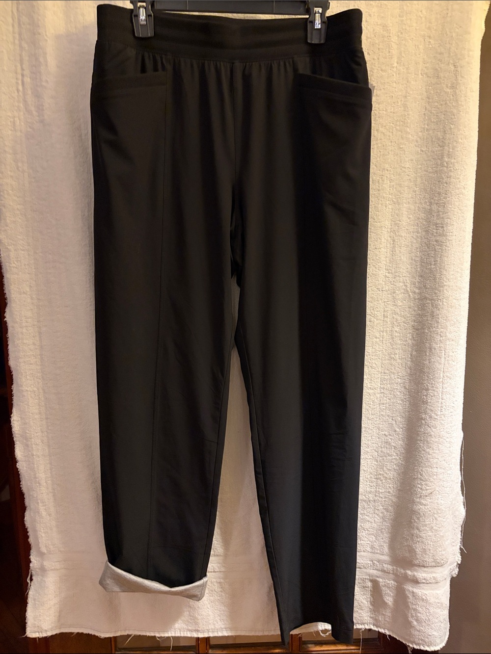 Women’s Black Lightweight Pull-On Pants